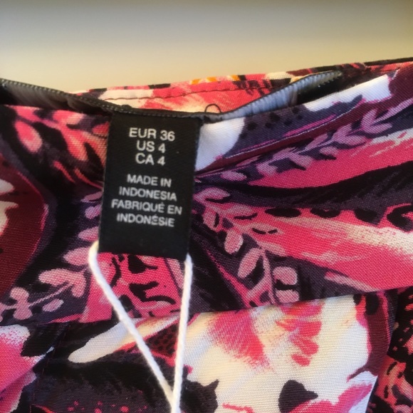 Paris Atelier + Other Stories Lady Floral Shorts - Picture 4 of 5